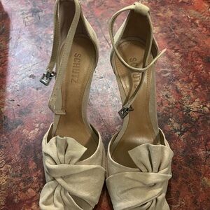 SCHUTZ Women's Elegant Cream Bow Heels